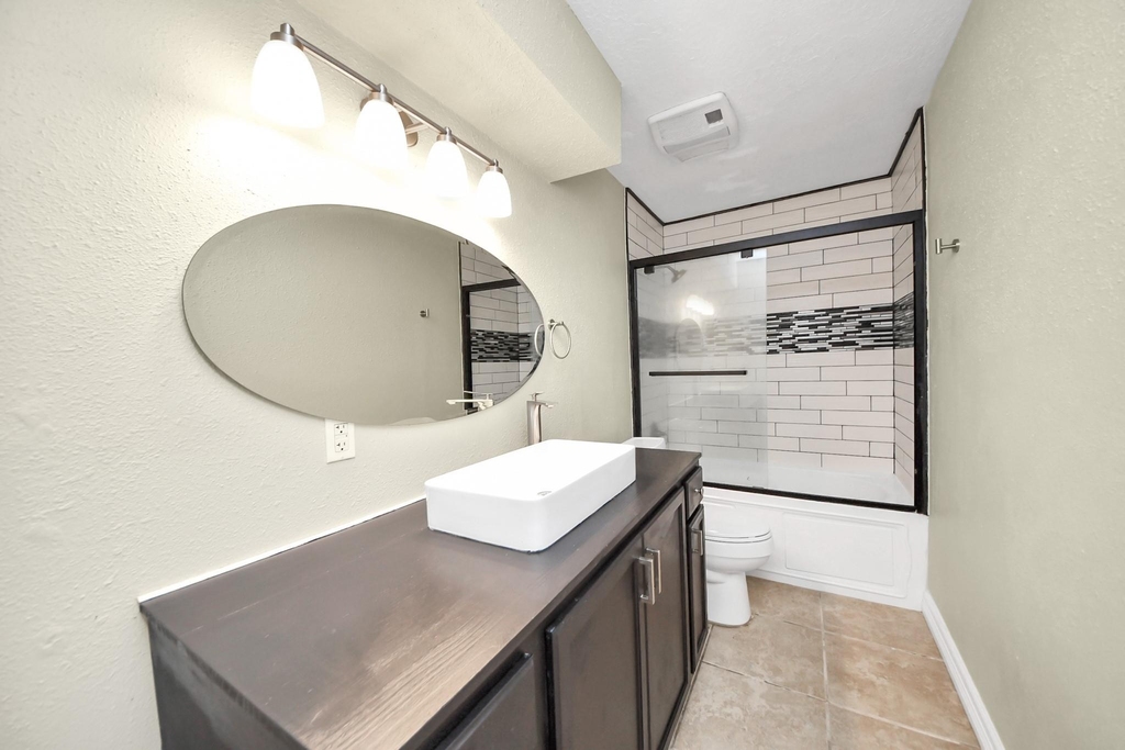 1104 N Heron Drive - Photo 13