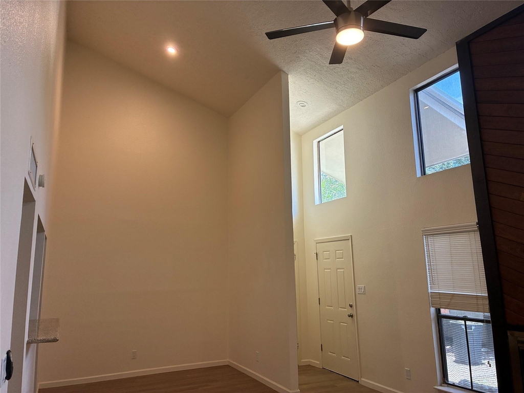 6401 Deihl Road - Photo 5