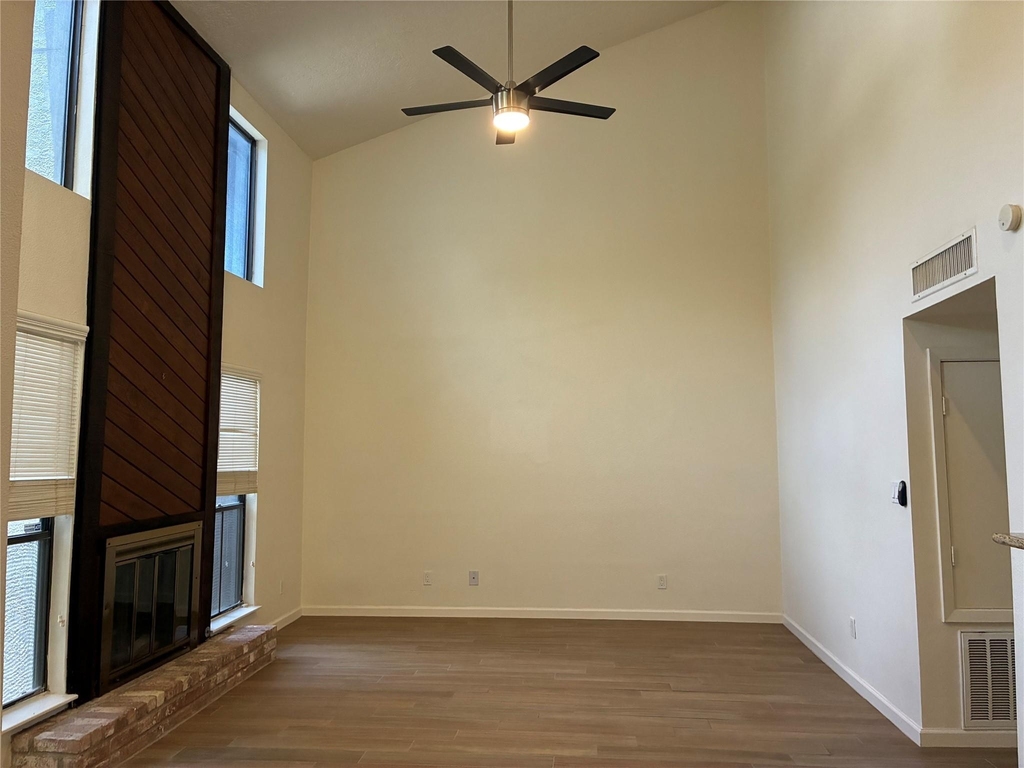 6401 Deihl Road - Photo 3