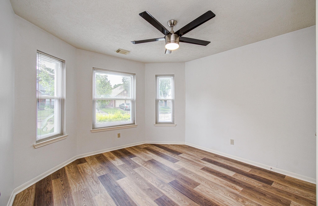 11222 E Travelers Way Circle - Photo 3