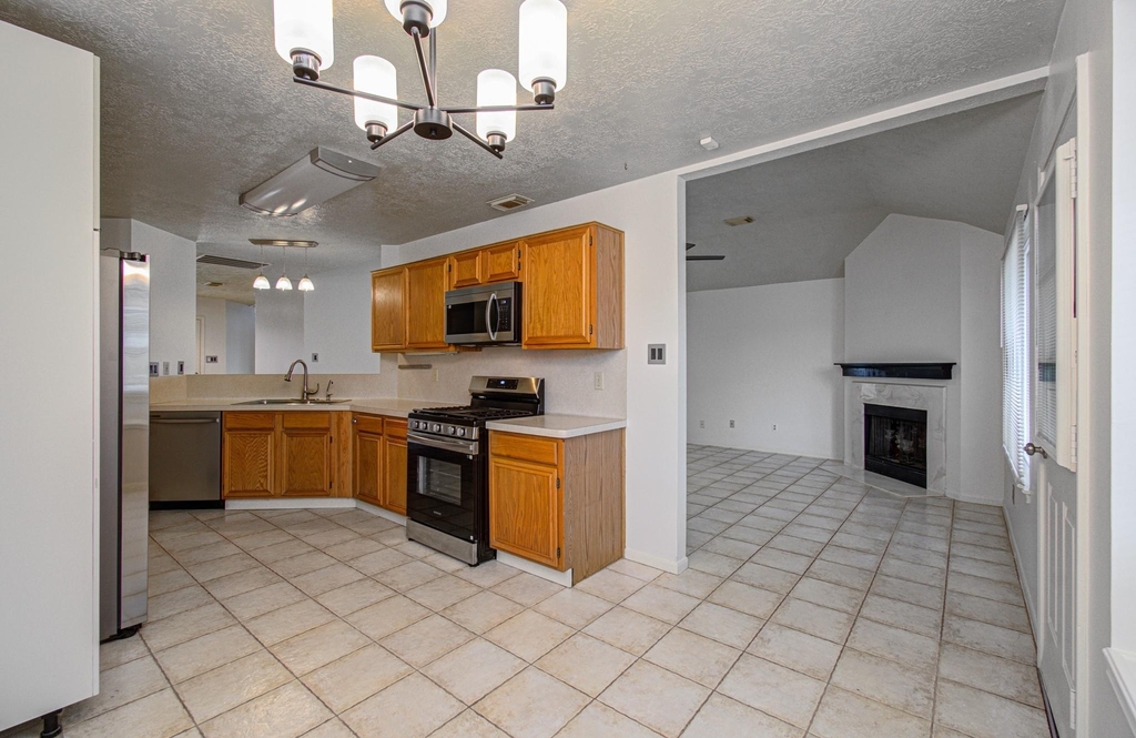 11222 E Travelers Way Circle - Photo 14