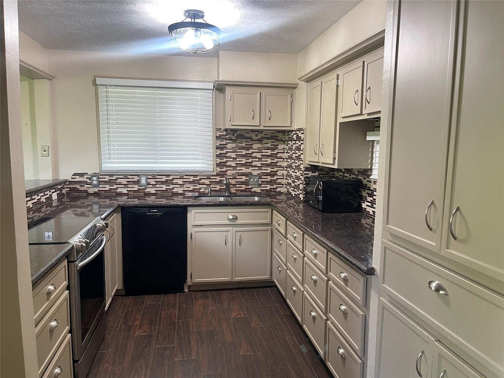 1631 Hagerson Road - Photo 3