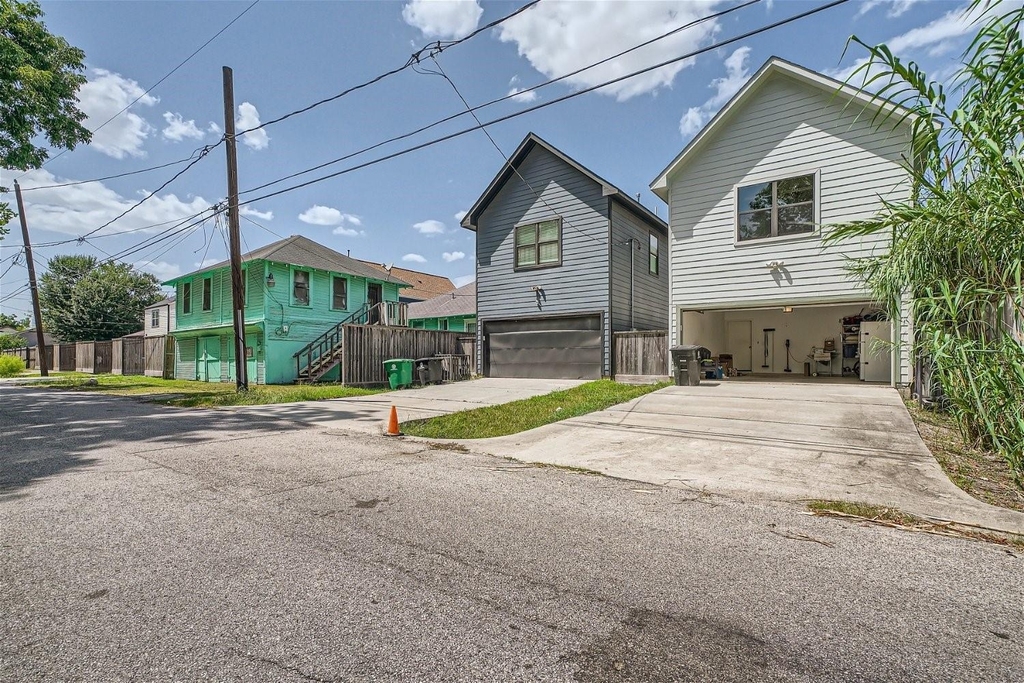 4916 Mckinney Street - Photo 11