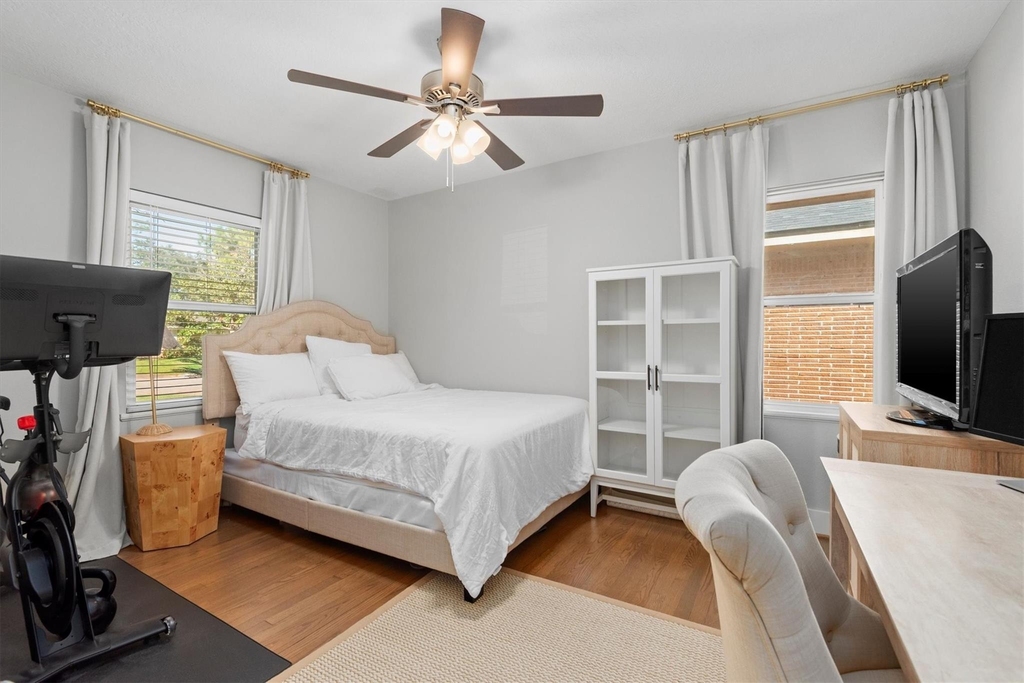 2023 Woodcrest Drive - Photo 17