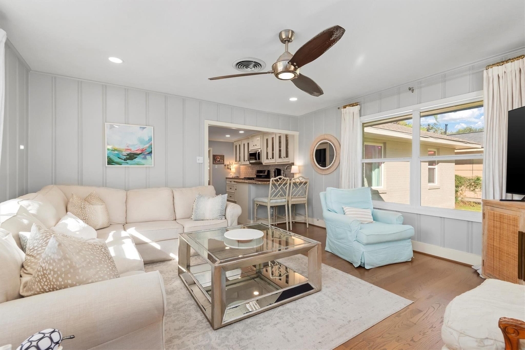 2023 Woodcrest Drive - Photo 14