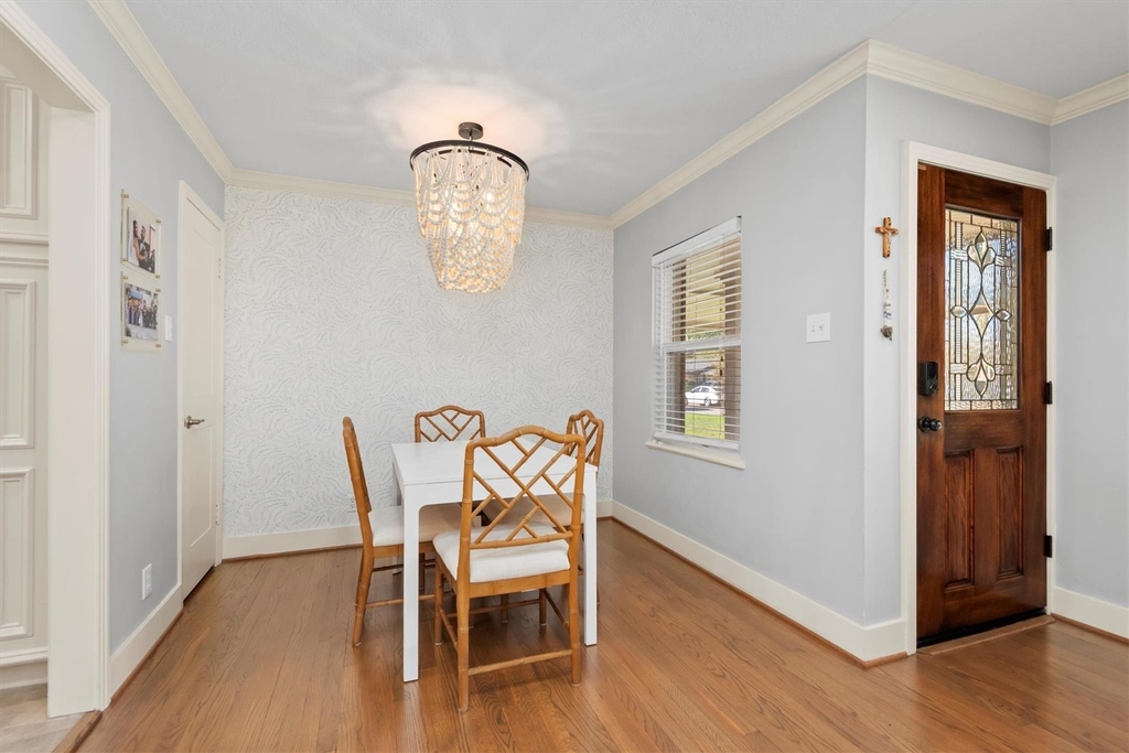 2023 Woodcrest Drive - Photo 8