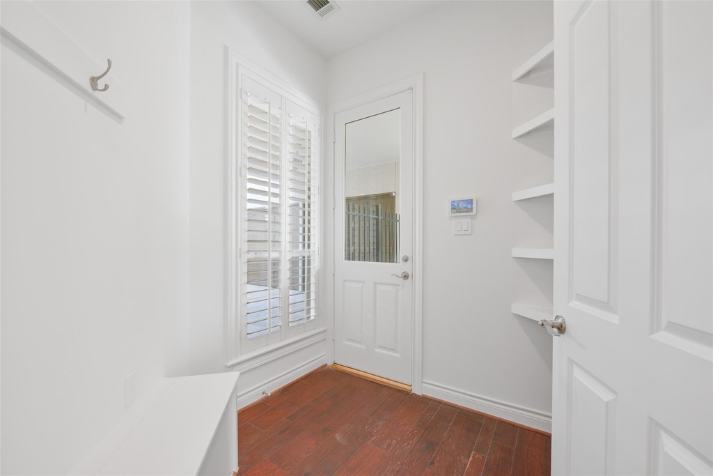 3724 Wroxton Road - Photo 16