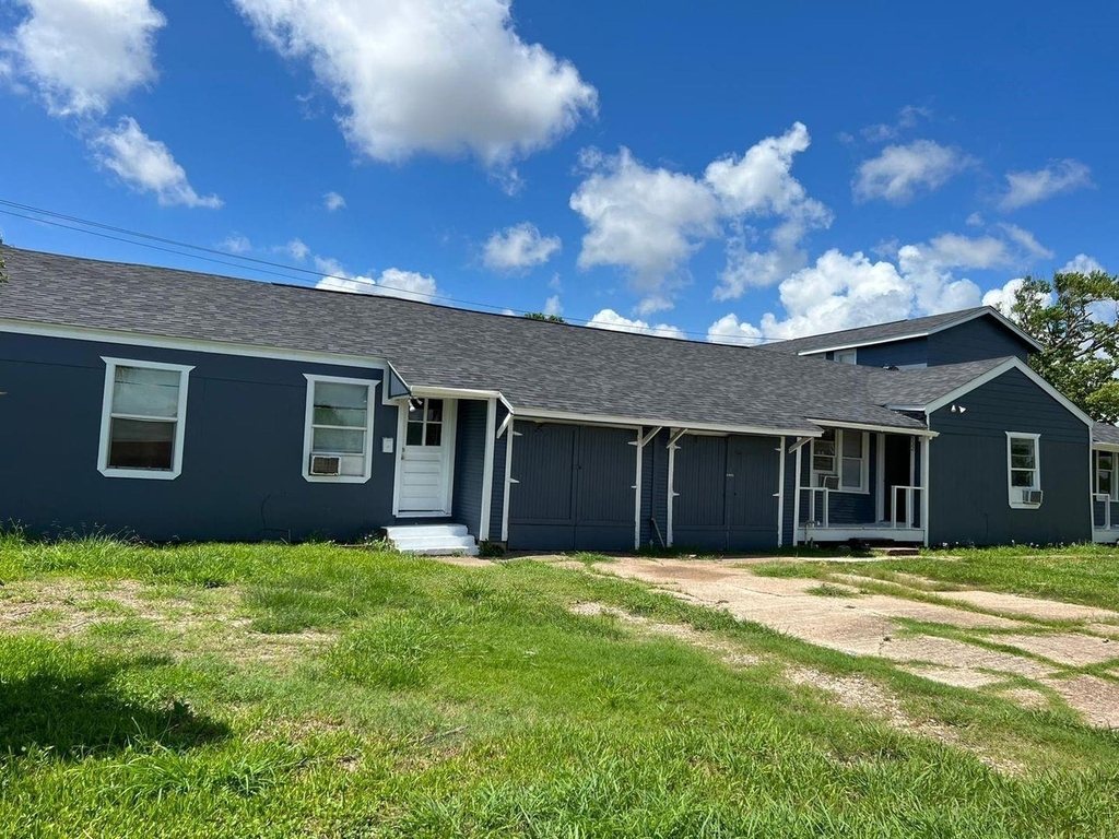 527 W 8th Street - Photo 8