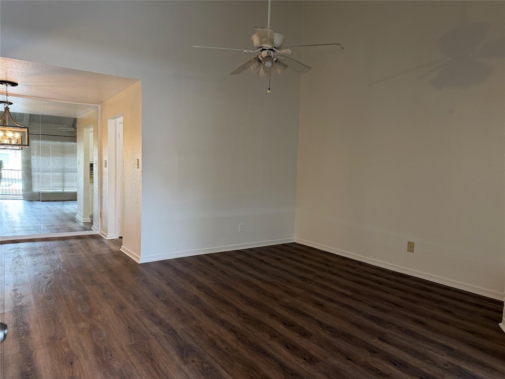 1100 Augusta Drive - Photo 2