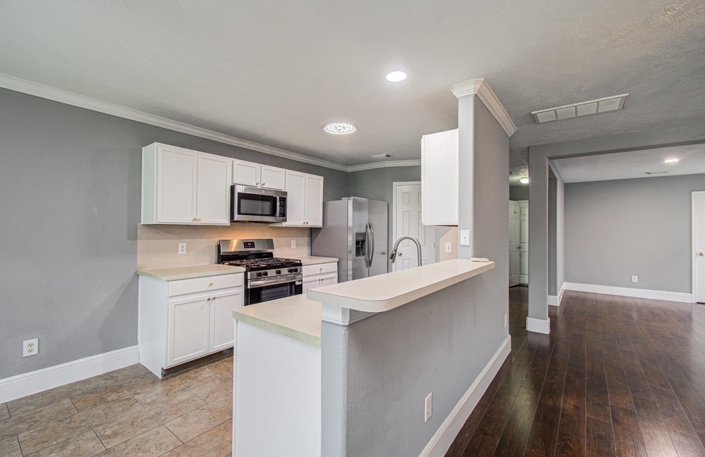 13963 Maximos Drive - Photo 13