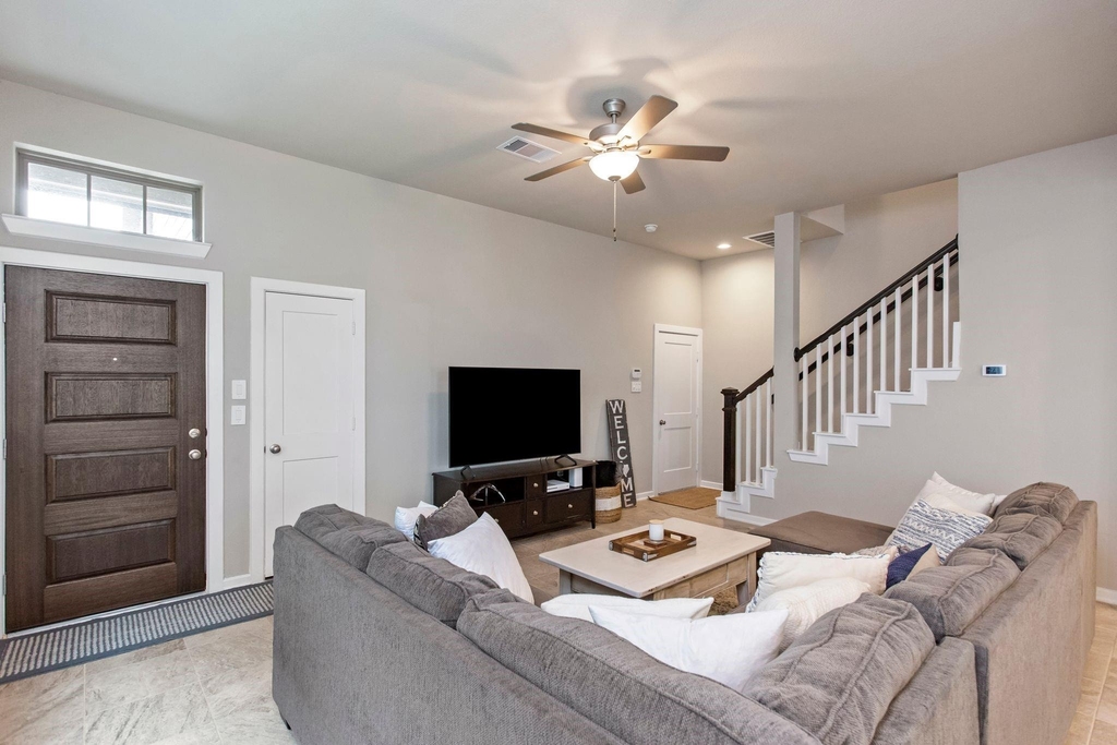 1531 Rustling Creek Drive - Photo 5