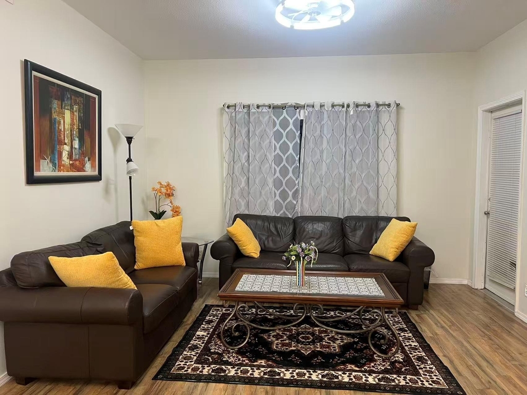 2213 S Braeswood Blvd - Photo 4