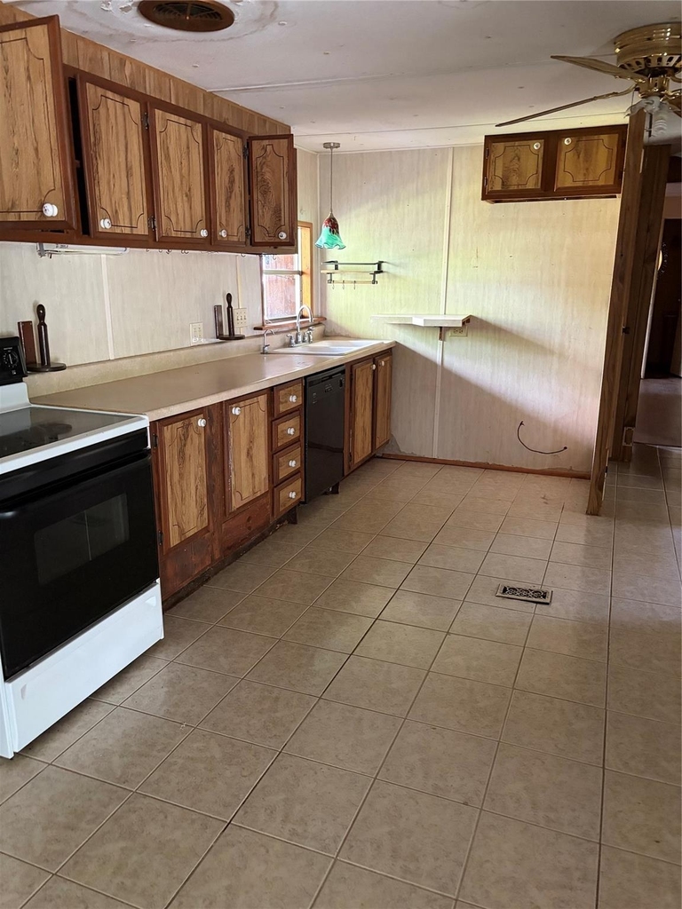13724 Brigadier Drive - Photo 5