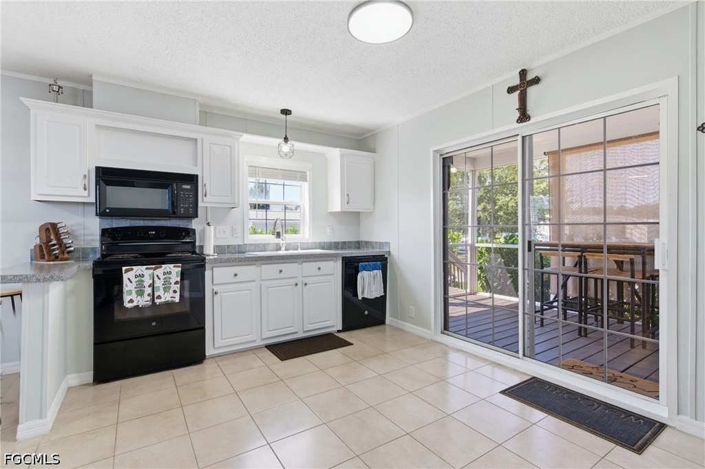 5558 Palm Beach Boulevard - Photo 2