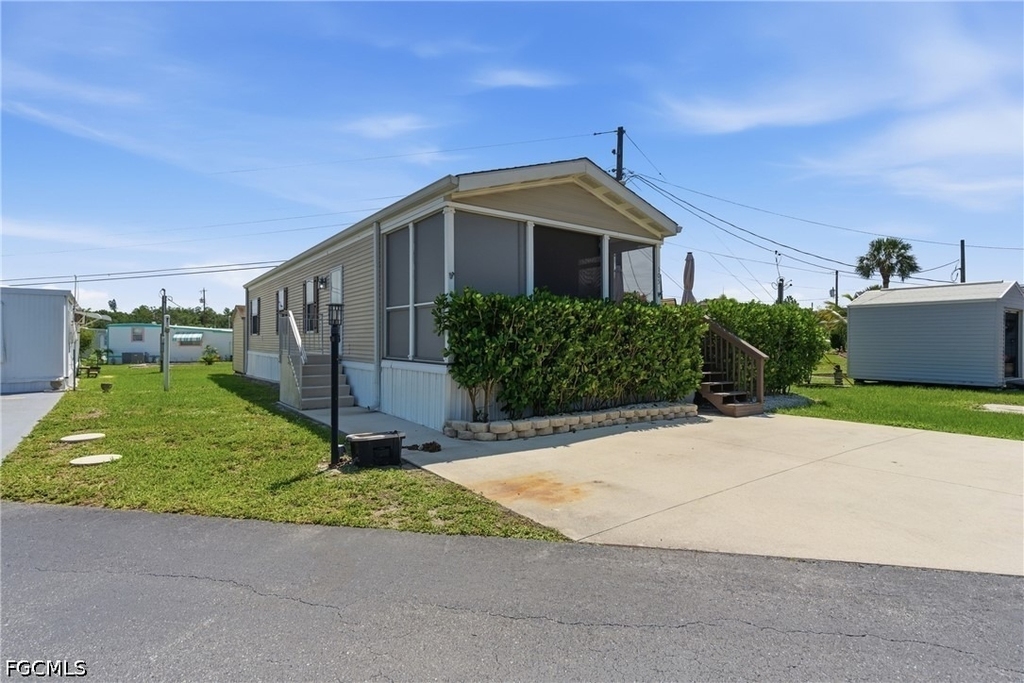 5558 Palm Beach Boulevard - Photo 19