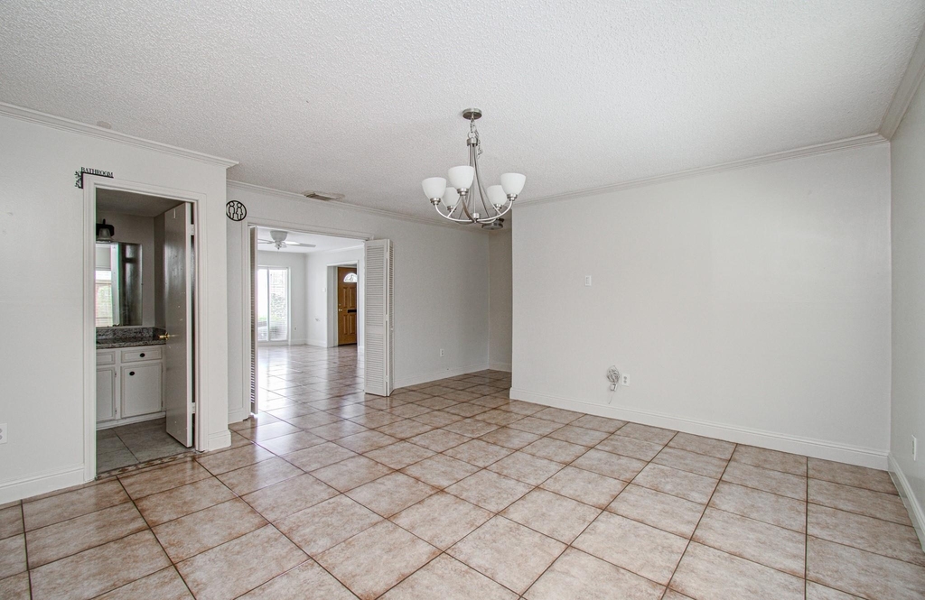 823 S Ripple Creek Drive - Photo 11