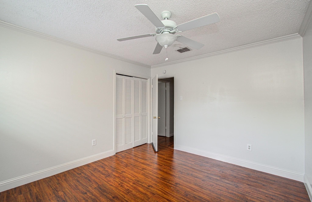 823 S Ripple Creek Drive - Photo 22