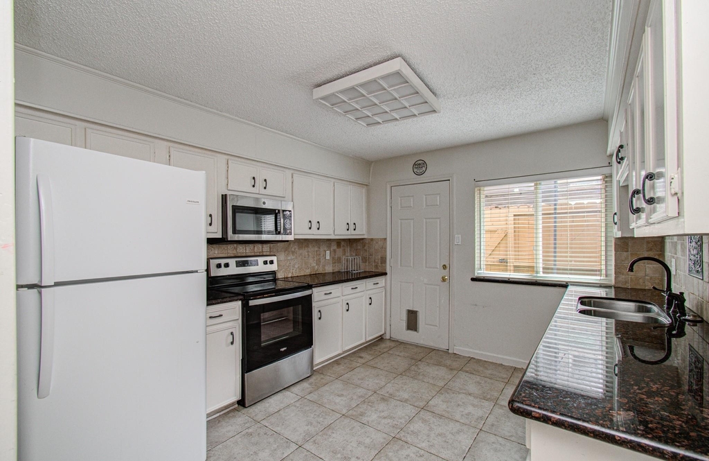 823 S Ripple Creek Drive - Photo 14