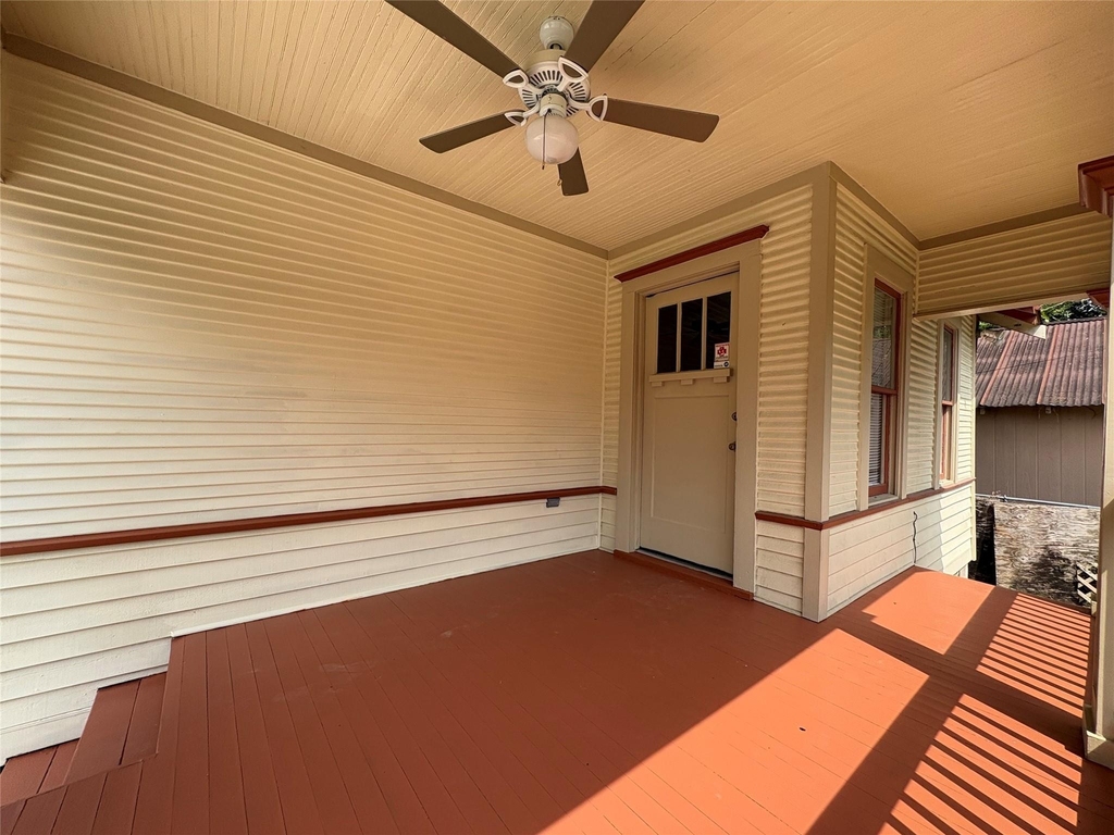 404 E 29th - Photo 9
