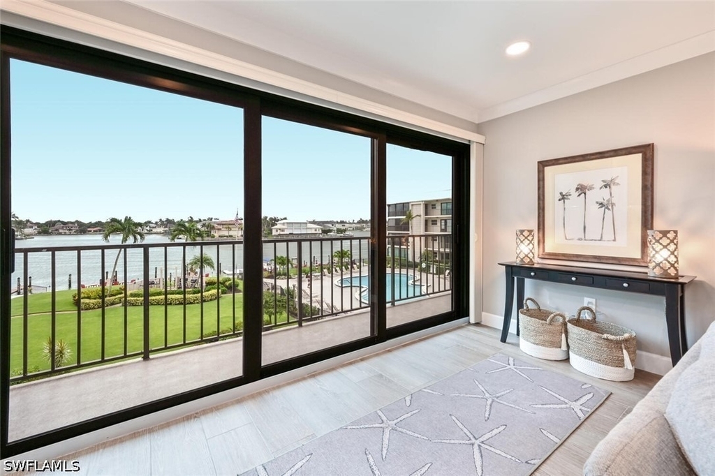 3200 Gulf Shore Boulevard N - Photo 4