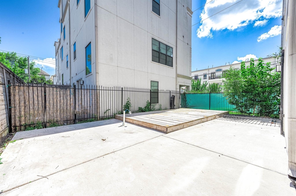 5733 Winsome Lane - Photo 29