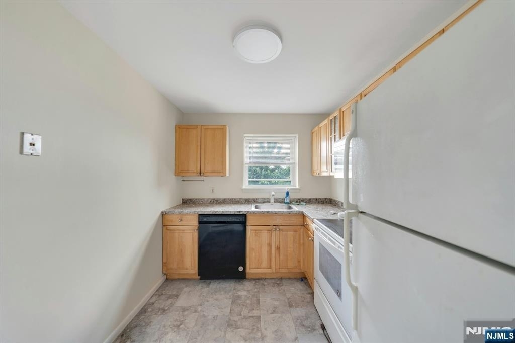 205 Bergen Turnpike - Photo 9