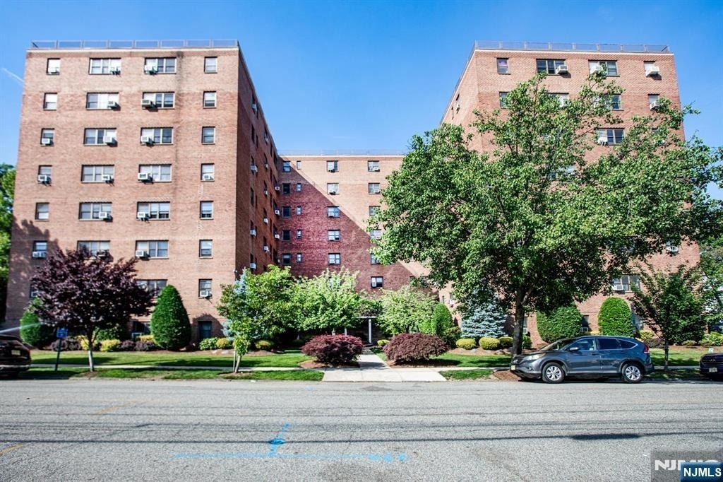 208 Anderson - Photo 3