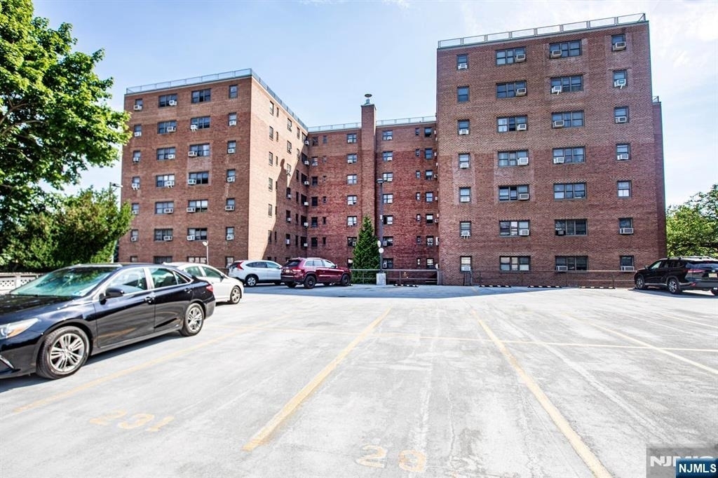 208 Anderson - Photo 11
