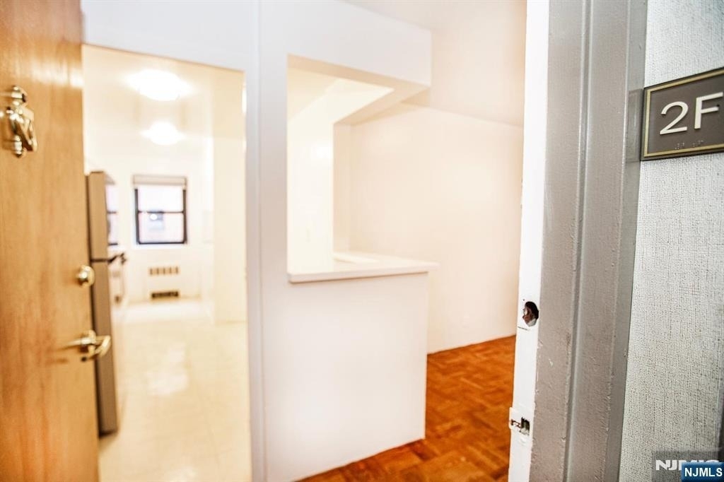 208 Anderson - Photo 13