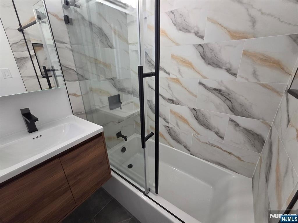 2345 Linwood - Photo 17