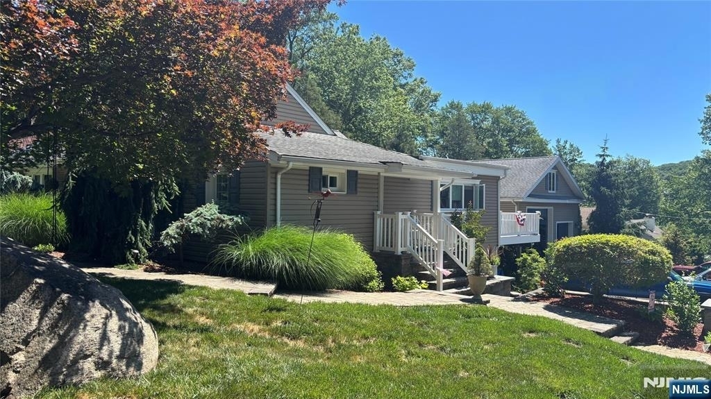 1464 Pleasant Valley - Photo 0