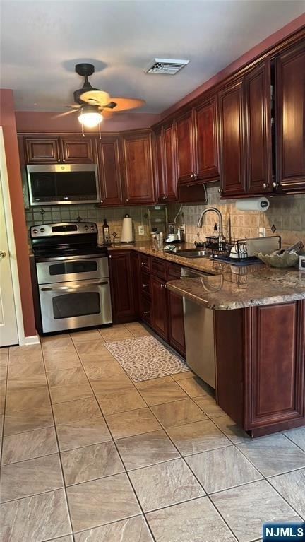 1464 Pleasant Valley - Photo 3