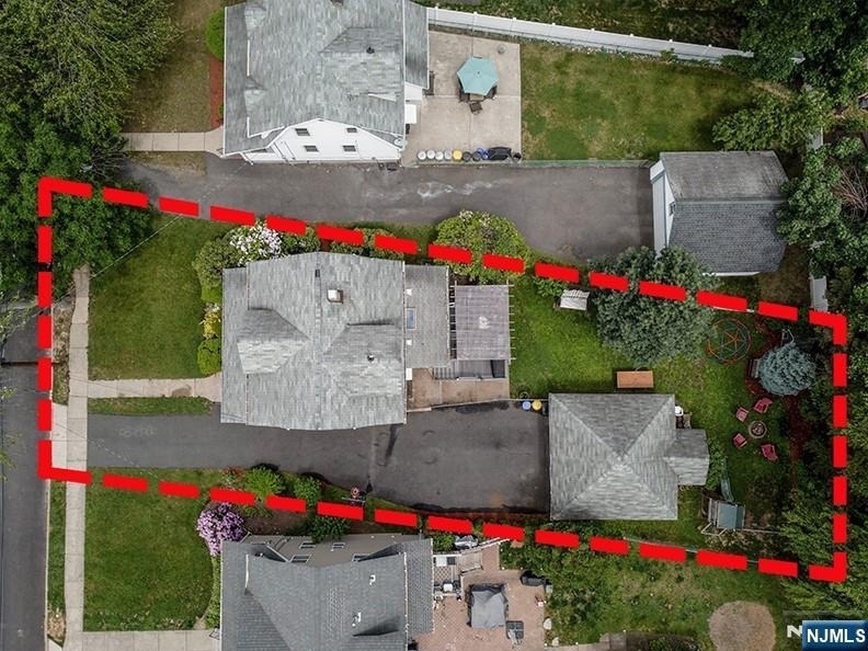 1253 Beaumont - Photo 26