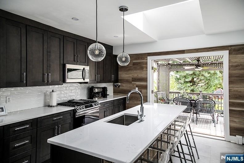 1253 Beaumont - Photo 1