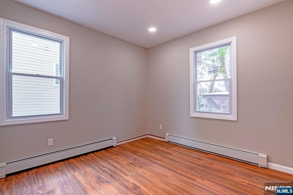 163 Jefferson - Photo 4