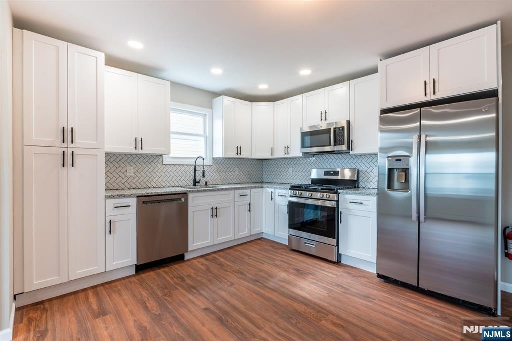 163 Jefferson - Photo 0