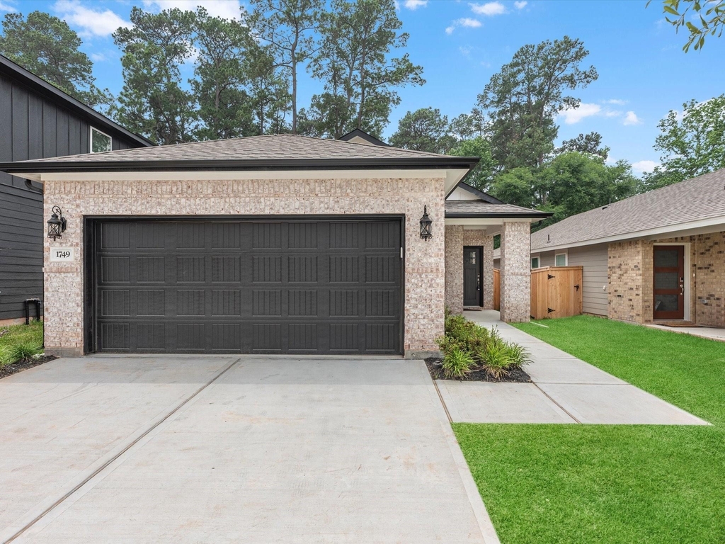 2010 W Darlington Oaks Court - Photo 1
