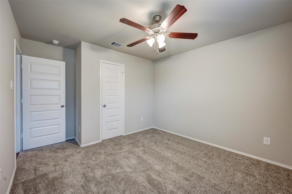 1710 Goose Island Lane - Photo 13