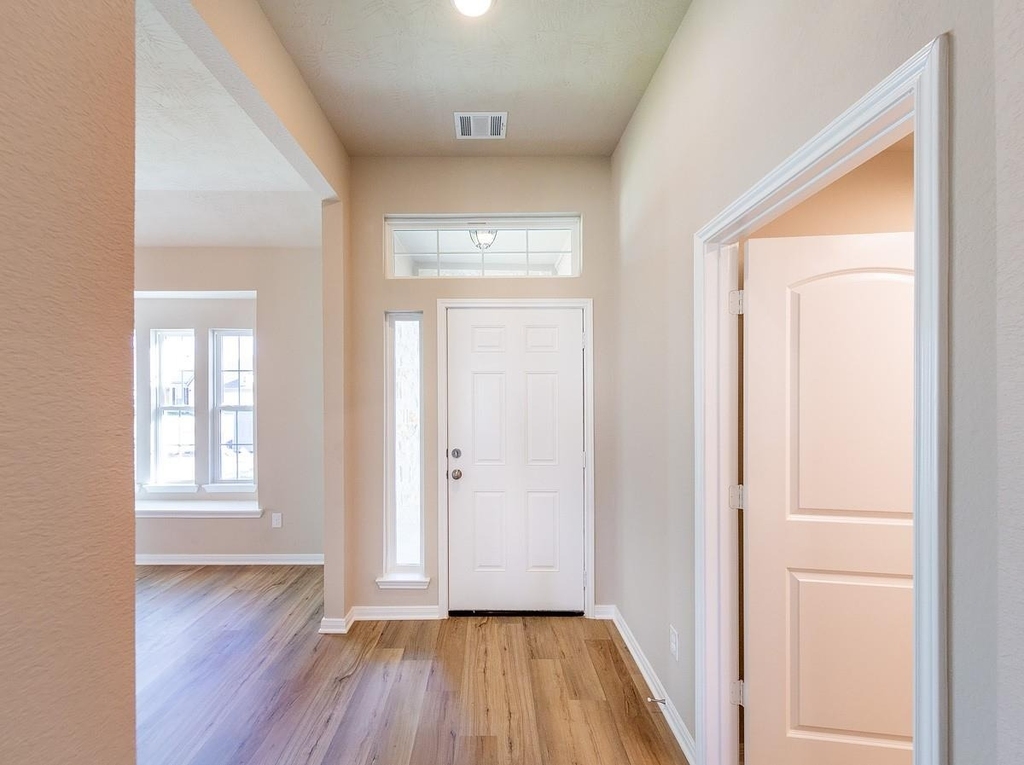 3317 Rolling View Court - Photo 4
