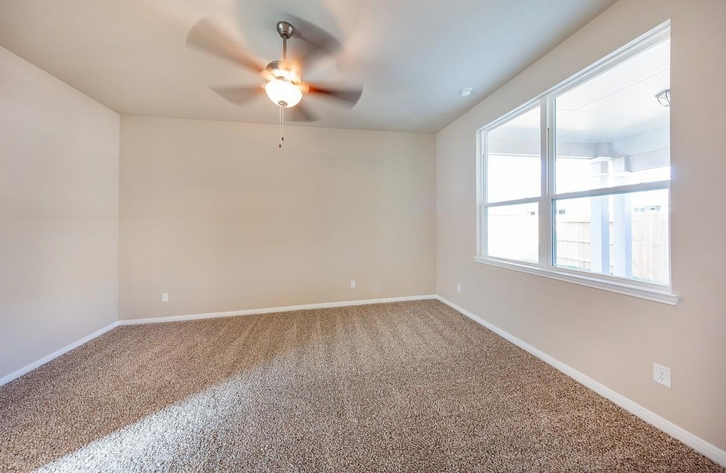 3317 Rolling View Court - Photo 17
