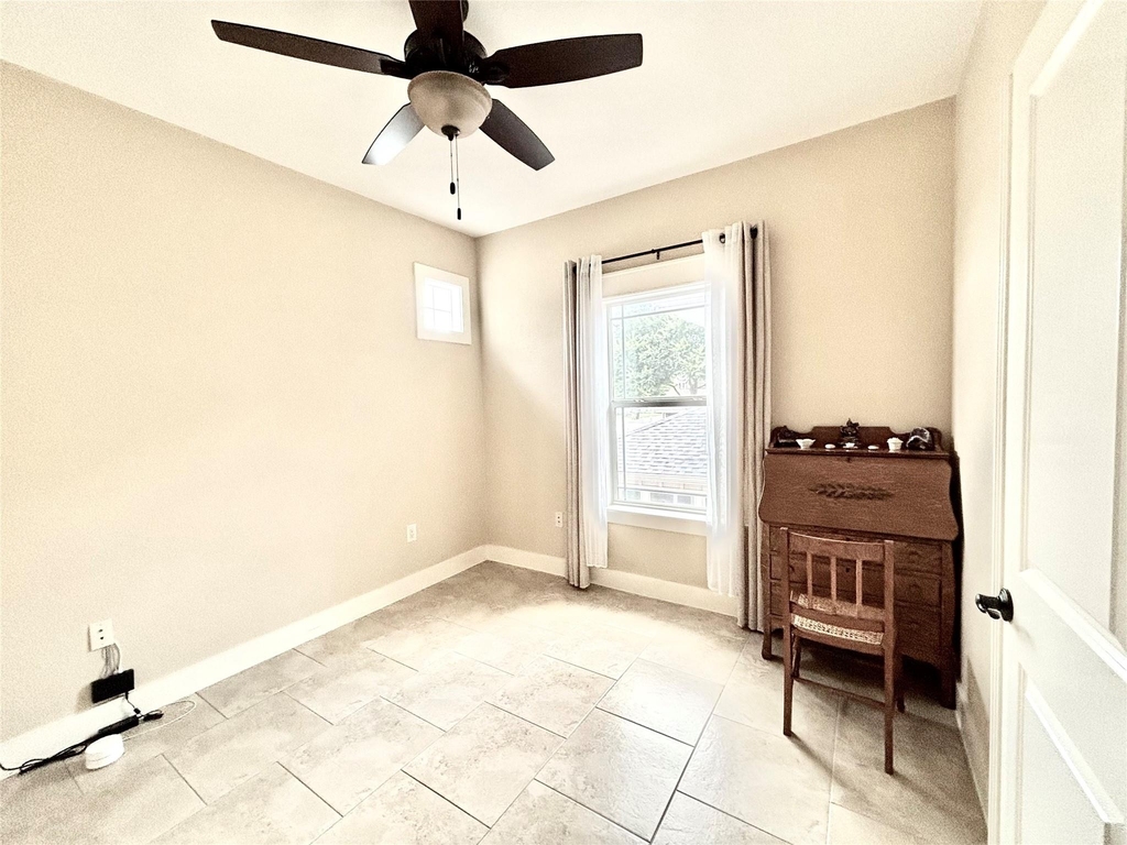 5406 Bennett Avenue - Photo 9