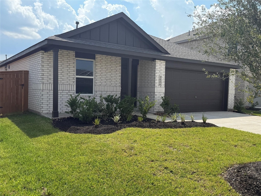 2606 American Ruby Drive - Photo 0