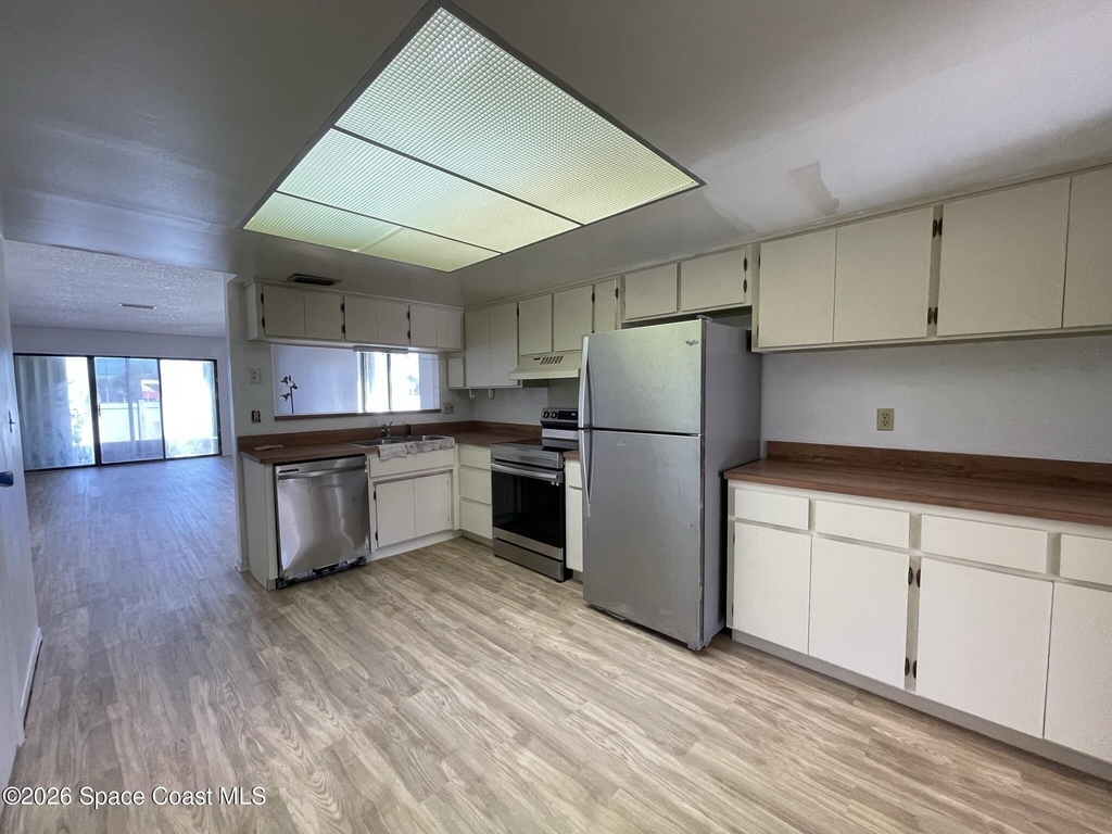81 Emerald Court - Photo 4