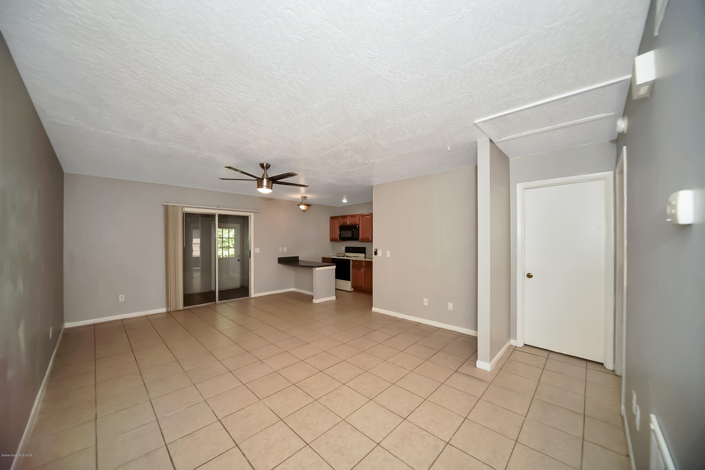 1914 Agora Circle Se - Photo 2