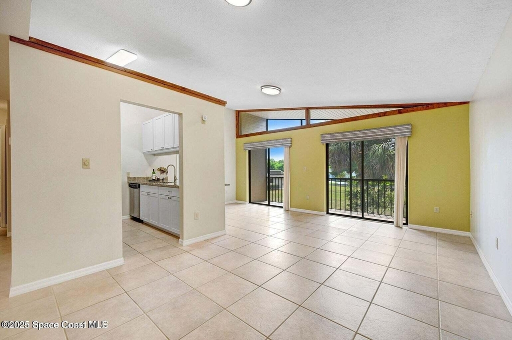 1600 Woodland Drive - Photo 3