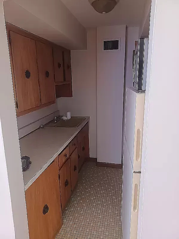 869 Forest Avenue - Photo 6
