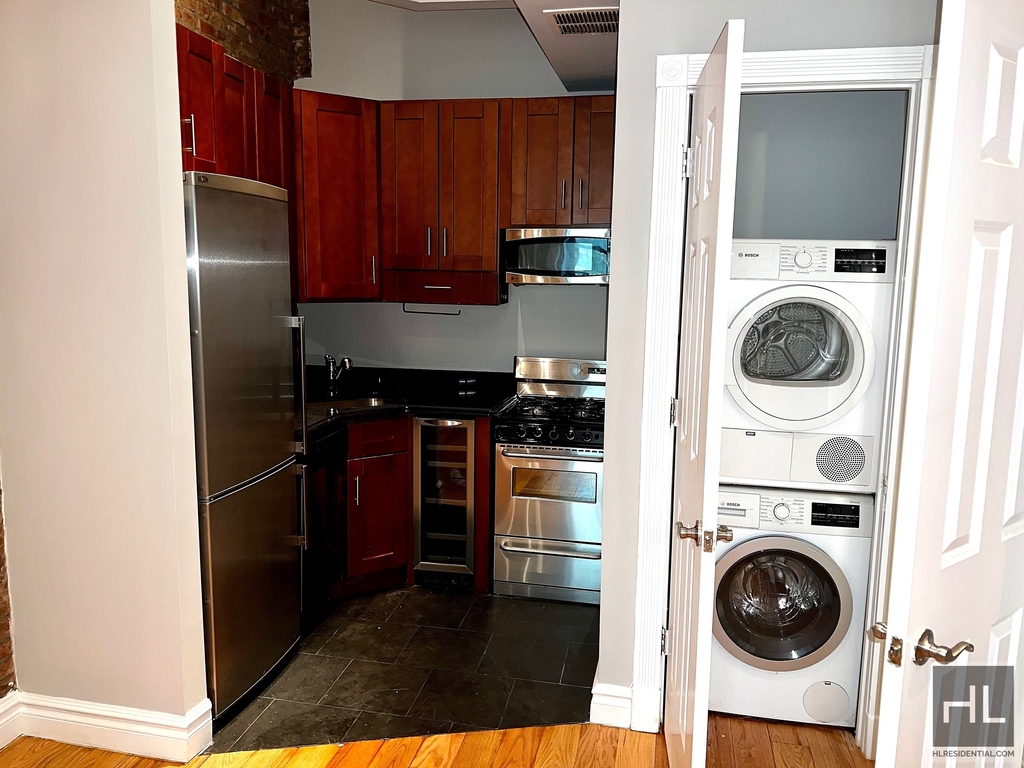 E 16th St. - Photo 2
