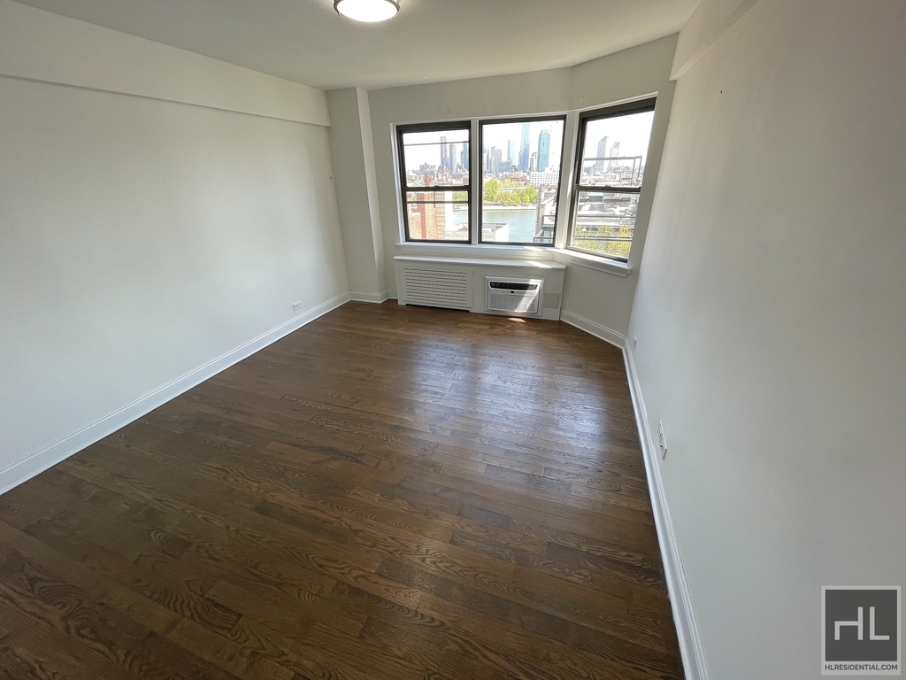 Beekman Place - Photo 2