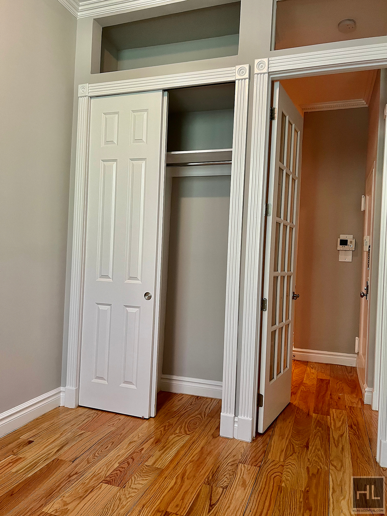 E 16th St. - Photo 4