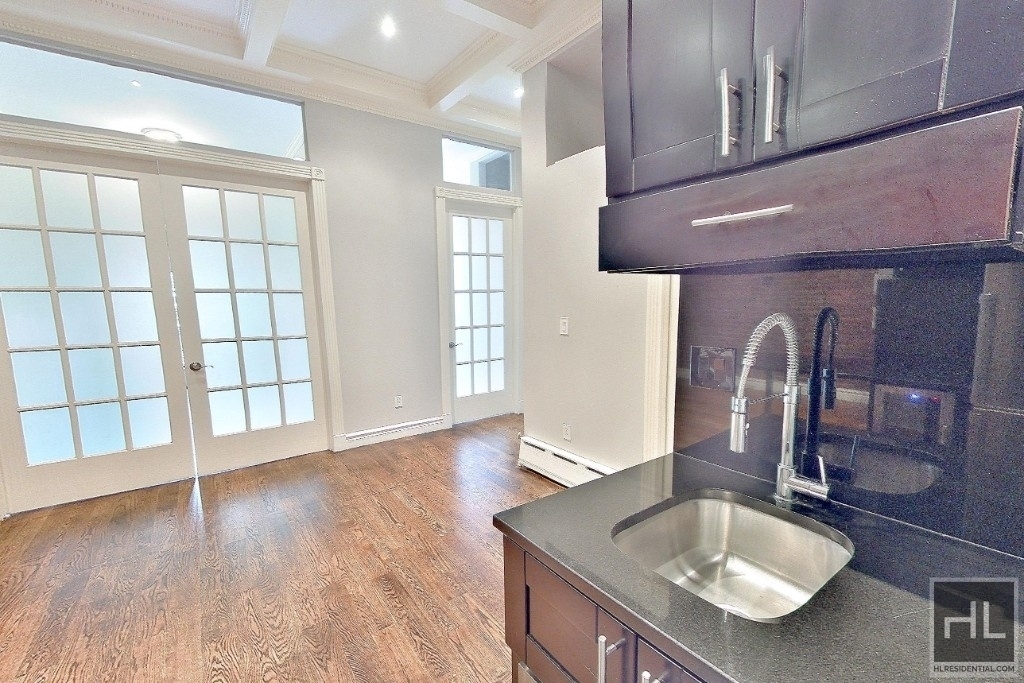 W 14th St. - Photo 1